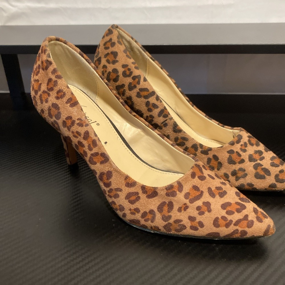 X Appeal Shoes Blossom Leopard Heels size 6.5